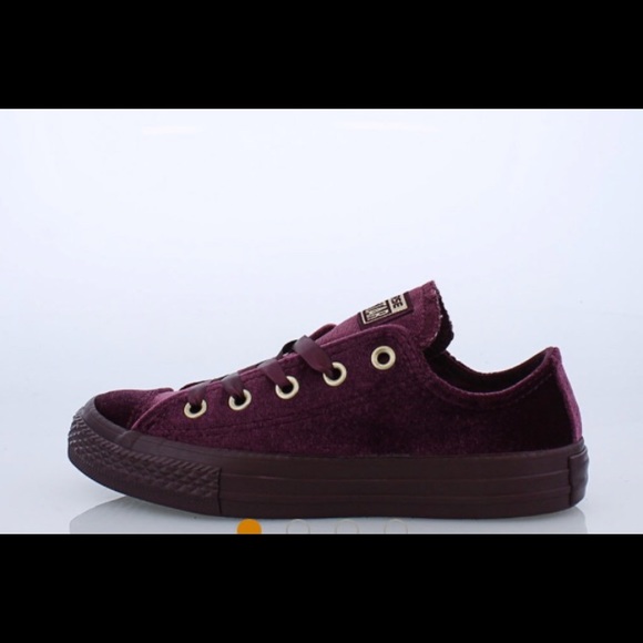 RARE Chuck Taylor Velvet All Star Sneakers - Picture 6 of 6